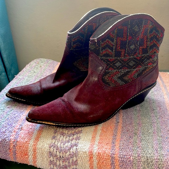 Vintage Size 9 Donald Pliner boots - Picture 3 of 7